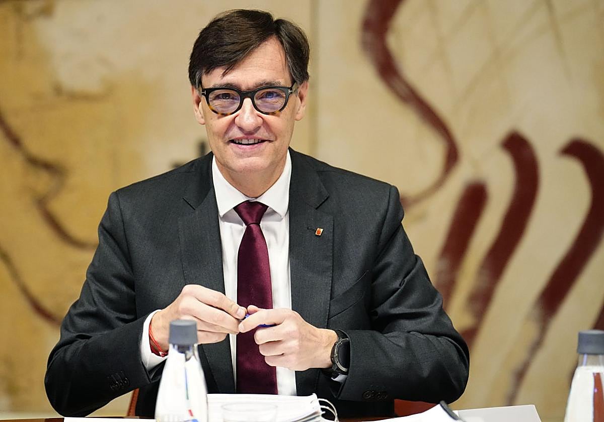 Illa se pone al frente tras «unos días difíciles» para prometer a los ...