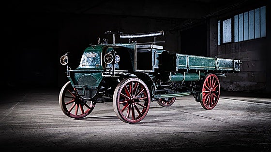 El primer camión del mundo en el 130 aniversario de Mercedes-Benz Trucks