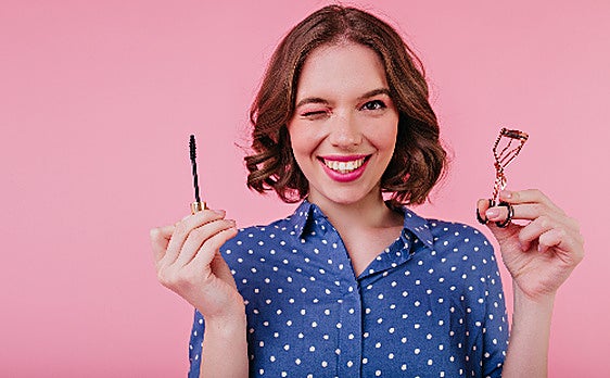 Consigue unas pestañas de impacto con la máscara Lash Sensational de Maybelline, que define y da volumen
