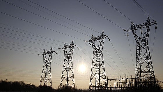 España tiene solo un 25% de capacidad eléctrica para conectar nuevas industrias y hogares