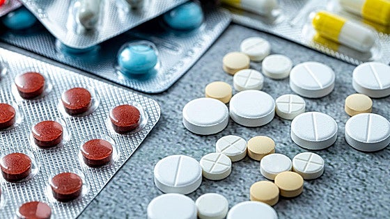 Tres líneas rojas del 'inofensivo' paracetamol que es fácil traspasar