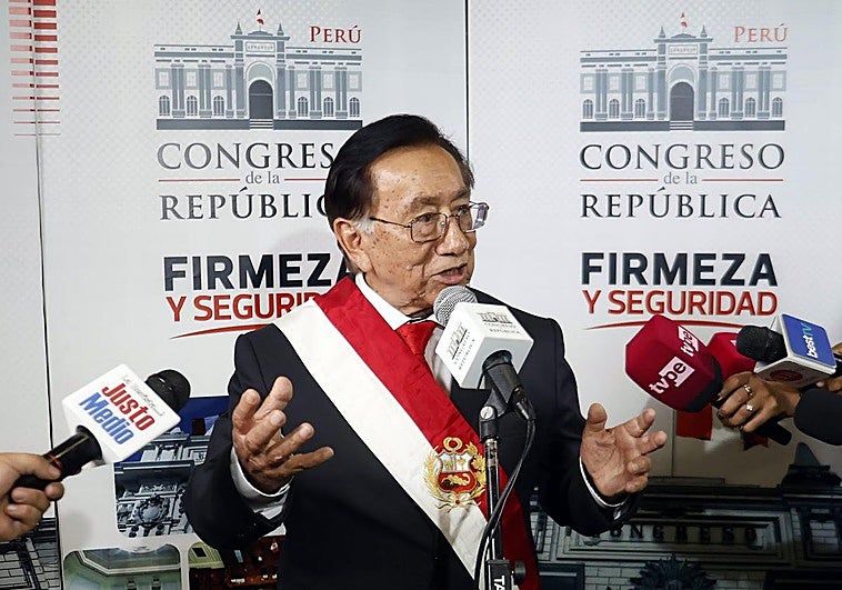 El nuevo presidente de Perú está acusado de robar fondos de su Colegio de Abogados