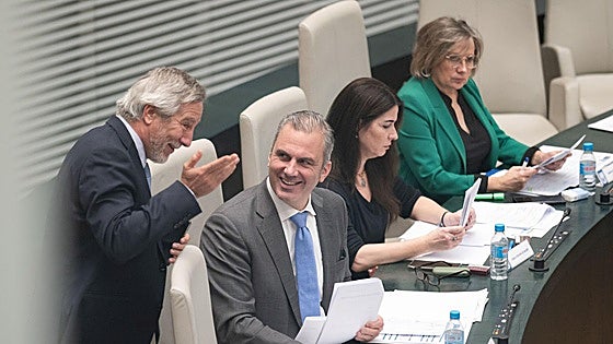Vox suspende al afiliado número uno del partido por carné, afín a Ortega Smith
