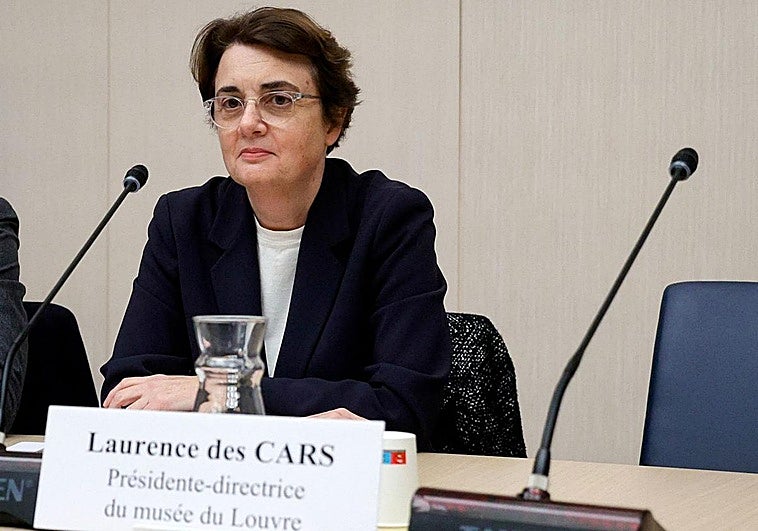 La presidenta del Louvre dimite cuatro meses después del bochornoso atraco