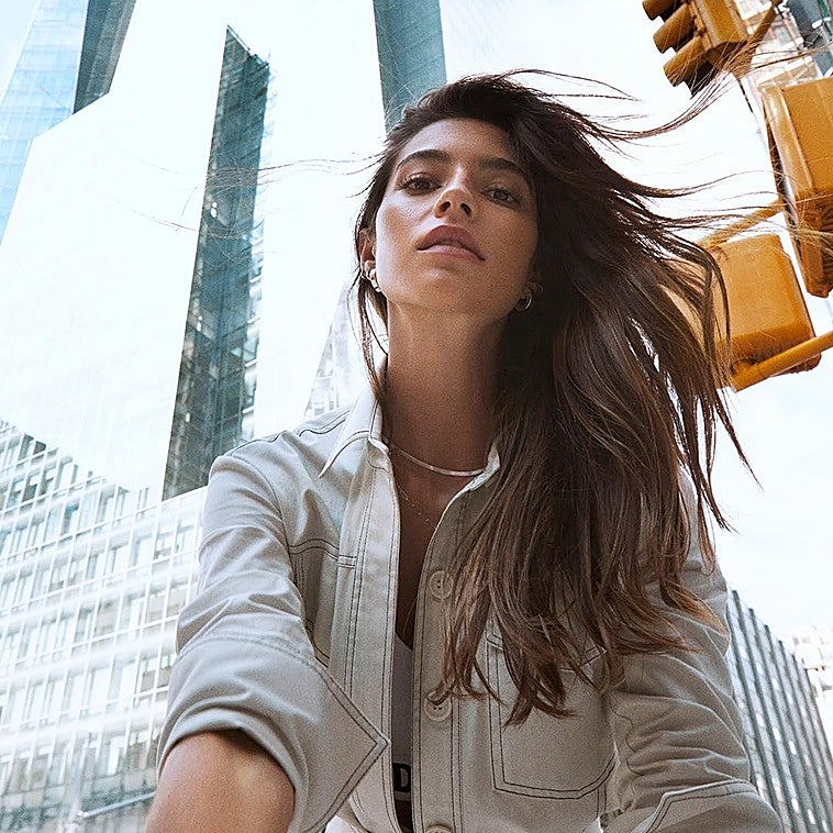 Los mejores perfumes frescos de mujer para usar a diario