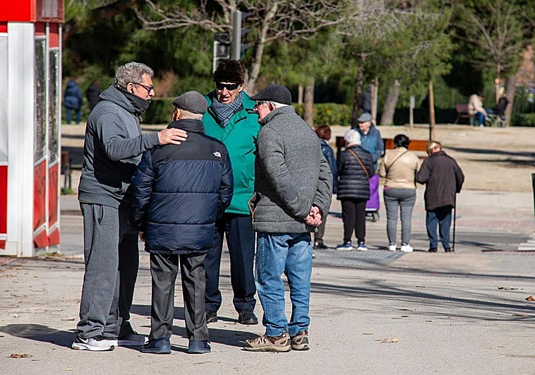 Los mayores de 55 años ya generan el 33% del PIB y sostienen el ahorro en España