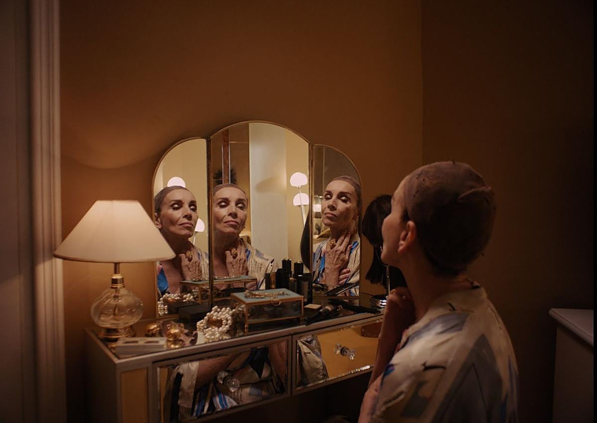 Imagen secundaria 1 - Ana Belén: «No hago más cine porque ya no me llegan tantos proyectos»