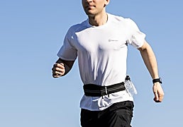 Con estos cinturones de running para llaves y móvil podrás entrenar sin impedimentos