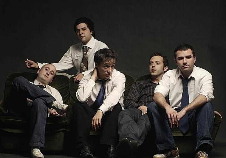 Love of Lesbian anuncia un parón tras 25 años: «Es hora de bajar el telón por un tiempo»