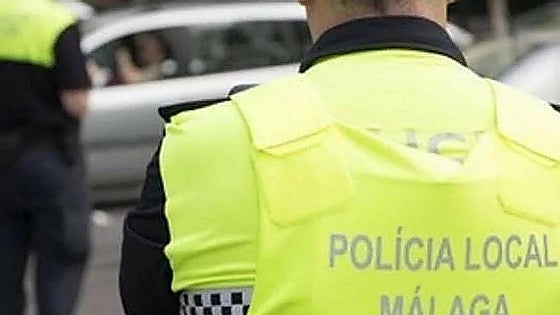 Detenido por tirar del pelo y escupir a su expareja delante de su hija de cinco años en Málaga