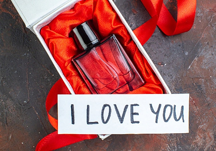 Los mejores perfumes de hombre para regalar a papá el próximo Día del Padre