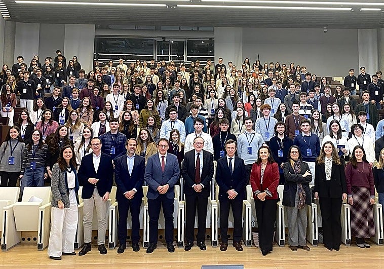 Llega la fase final de las Becas Europa Santander XXI: 50 jóvenes serán elegidos entre los 200 finalistas