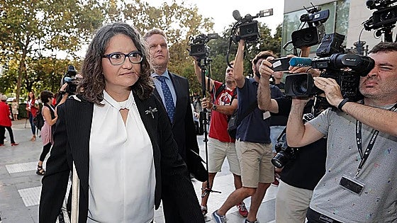 La jueza abre juicio oral contra Oltra y otras 12 personas de la conselleria de Igualdad valenciana