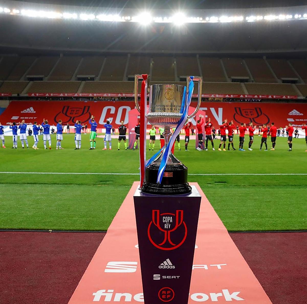 Interior del Estadio de La Cartuja antes de la final de la Copa del Rey de 2021 que enfrentó a Athletic y Real Sociedad.