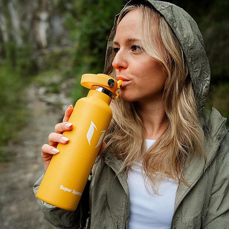 Las mejores botellas térmicas para mantener tus bebidas perfectas en casa, en la oficina o al aire libre