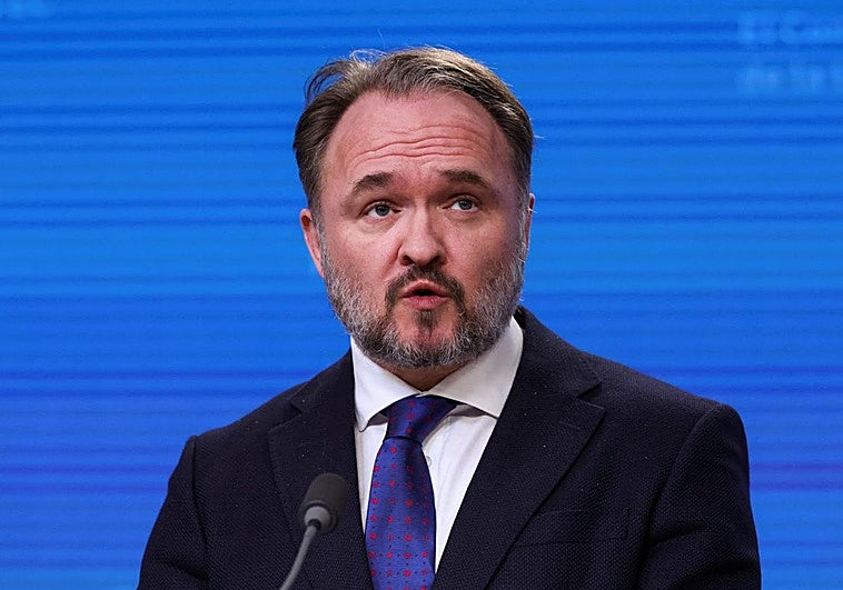 La Comisión Europea asegura que «no comprará ni una molécula» de petróleo a Rusia