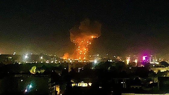 Los talibanes acusan a Pakistán de matar a más de 400 personas en el bombardeo contra un hospital en Kabul