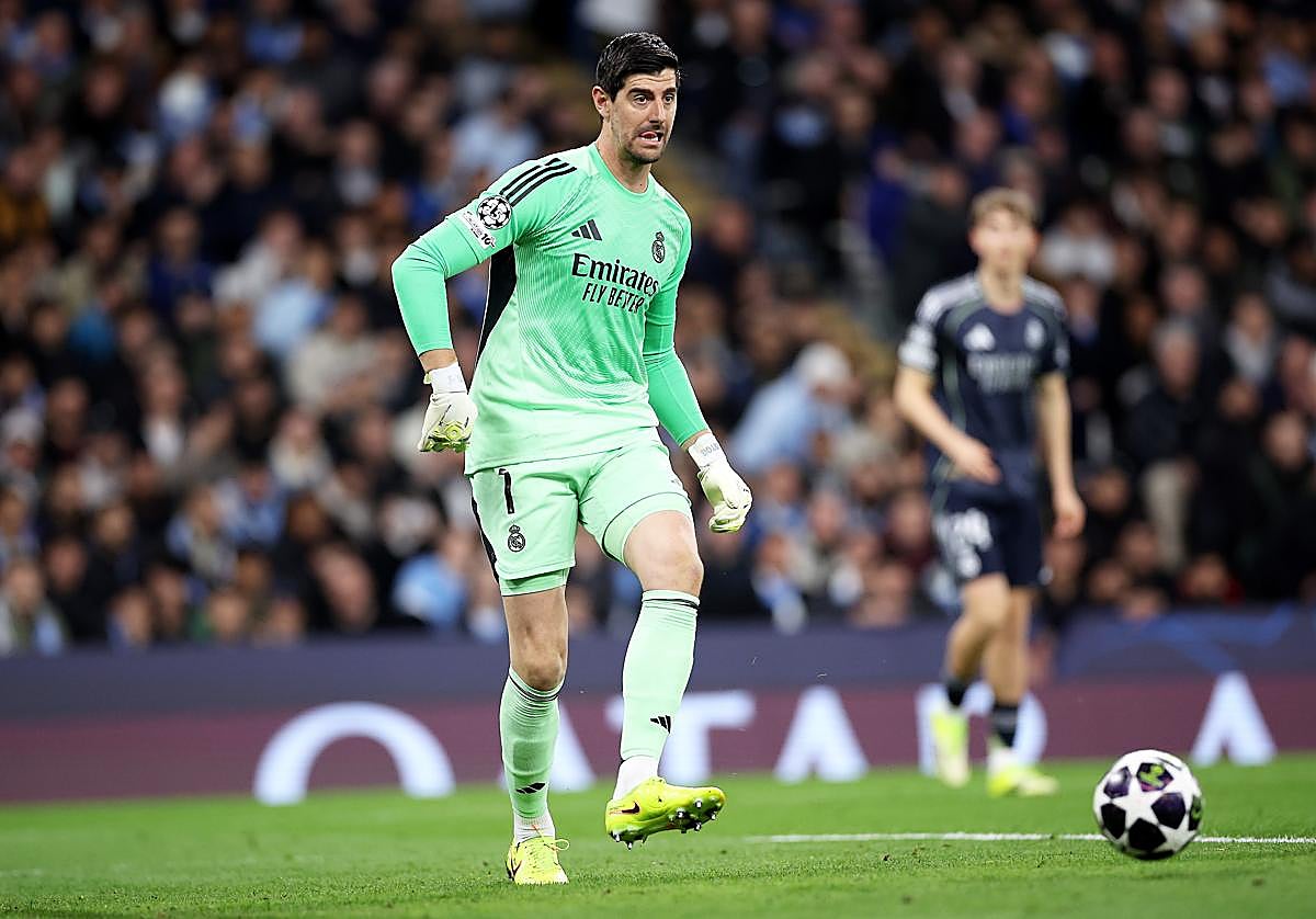 Courtois Injury: Real Madrid Goalkeeper Out for 6 Weeks, Including Bayern Clash