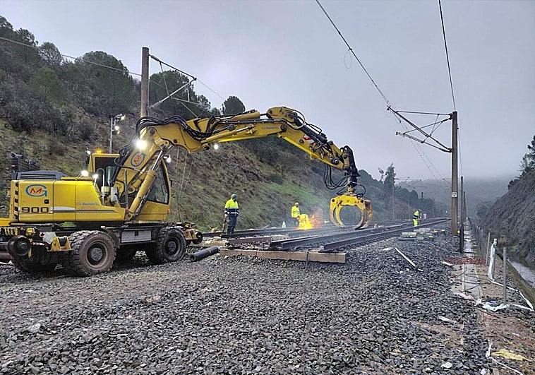 La jueza halla 42 metros de vía retirada en Adamuz de los que no informó Adif el 2 de marzo