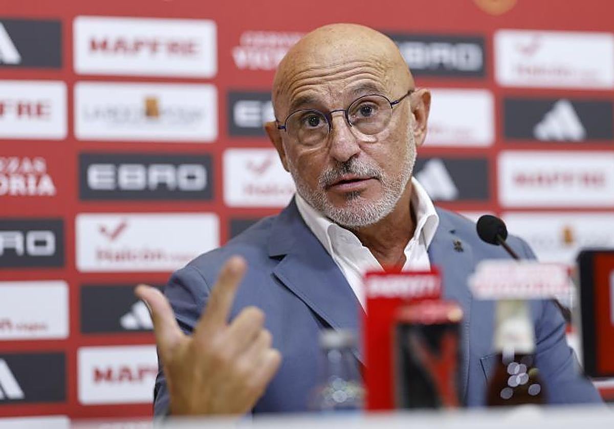 Spain Squad: Luis de la Fuente Names 4 Goalkeepers & New Faces for World Cup Prep