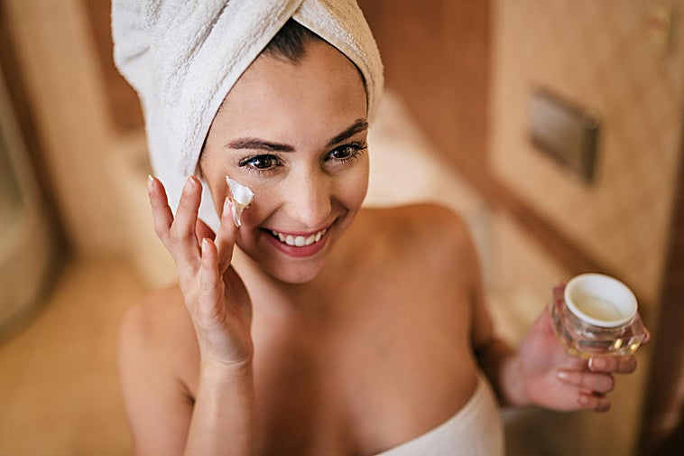 Los mejores packs de skincare de hidratación para cuidar tu piel todo el año