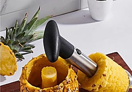 Los mejores peladores de piña de acero inoxidable para casa y uso general