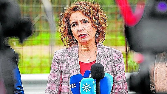 María Jesús Montero, sobre la convocatoria electoral en Andalucía: «Cuanto antes, mejor»