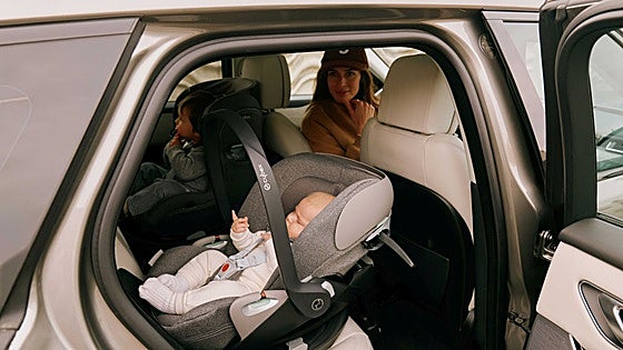 Errores comunes que ponen en riesgo a los niños en el coche