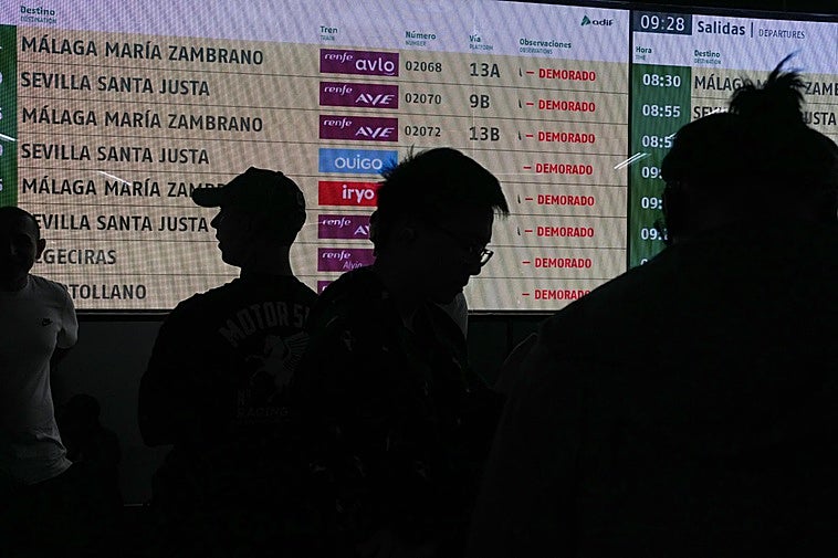 El AVE pierde puntualidad y solo el 35% de los trenes llega en hora