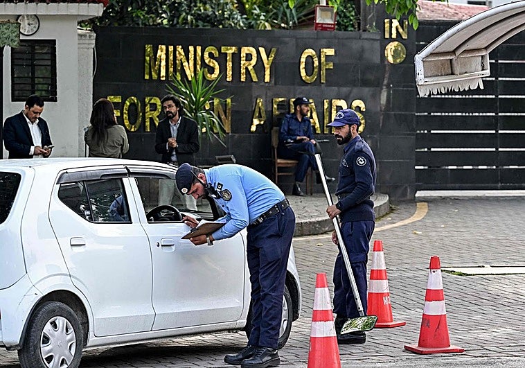 Pakistán intenta abrirse hueco como mediador en el Golfo
