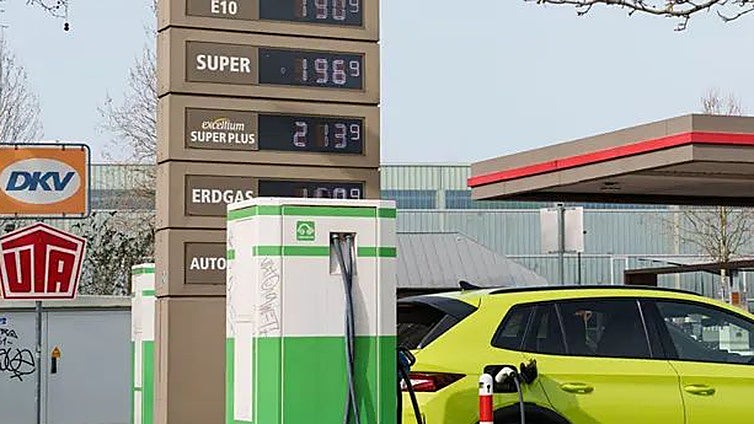 Cuáles son las gasolineras más baratas para repostar en Semana Santa