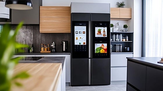 Teles 8K, móviles plegables, neveras inteligentes... Las innovaciones tecnológicas que no merecen la pena (por ahora)