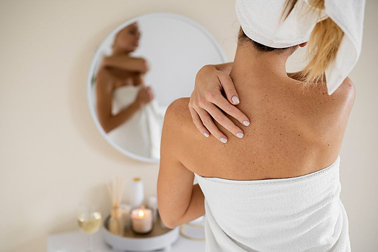 No te pierdas estos exfoliantes marinos para eliminar las células muertas y cuidar la piel