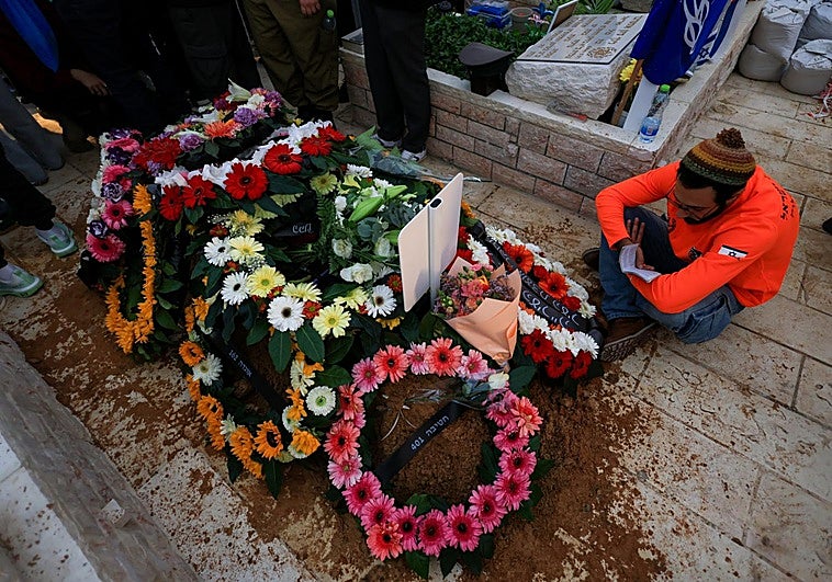 Sigue en directo la última hora de la guerra en Oriente Medio | Un ataque iraní alcanza a un petrolero de Kuwait en el puerto de Dubái