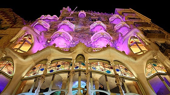 Gaudí, un arquitecto único entre la mercantilización y la santidad