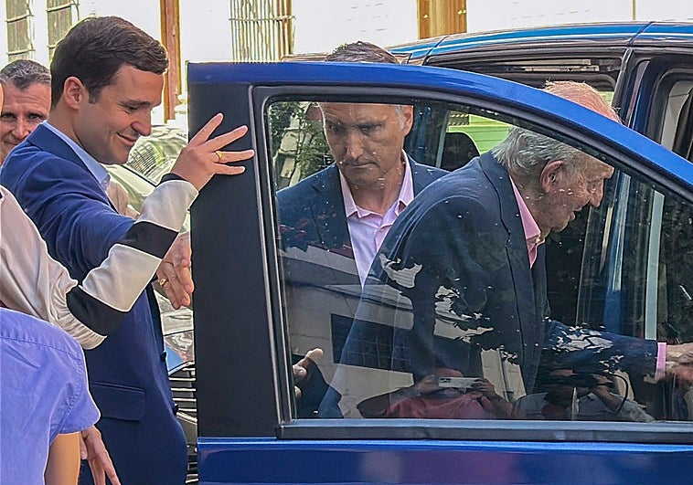 Juan Carlos I reaparece hoy en La Maestranza tras la desclasificación de los papeles del 23-F