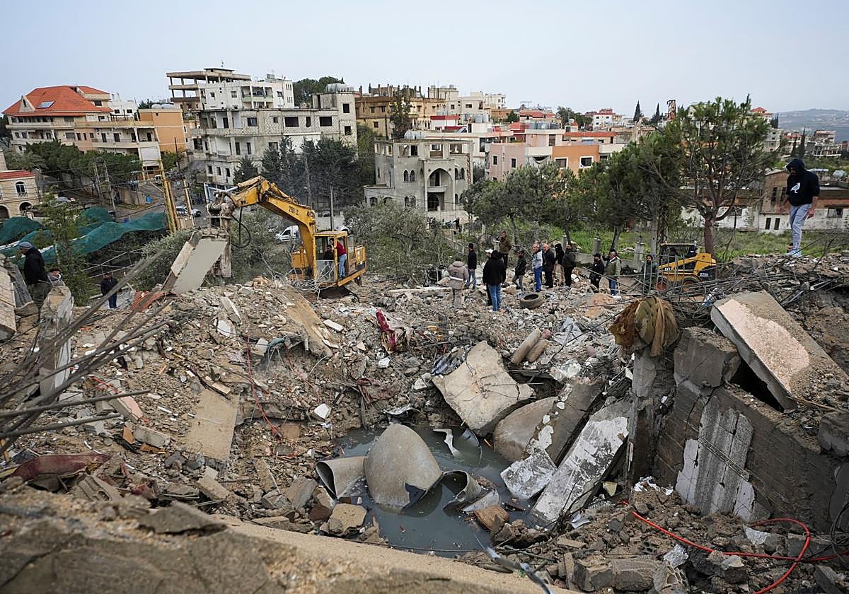 Sigue en directo la última hora de la guerra en Oriente Medio | Trump asegura que el militar rescatado está «gravemente herido»