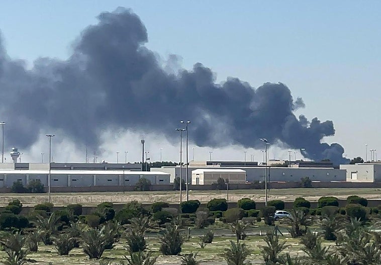 Irán cumple sus amenazas y ataca infraestructuras por países de todo el Golfo Pérsico