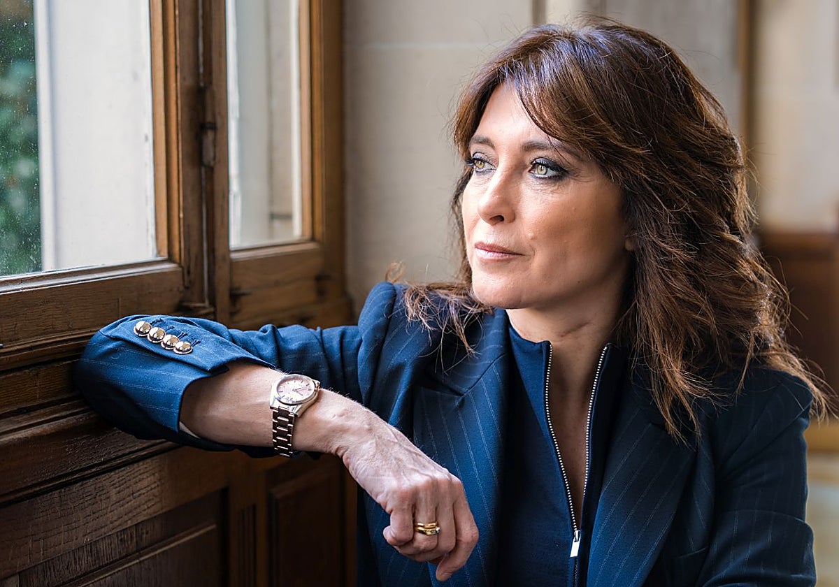 Helena Resano en Le Château du Clair de Lune de Biarritz, uno de los escenarios de su novela.