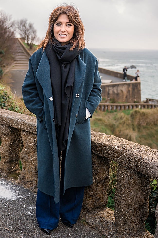 Biarritz sahilinde Helena Resano.