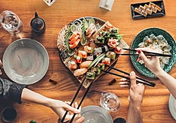 Hacer sushi en casa será fácil y adictivo con estos kits para prepararlo