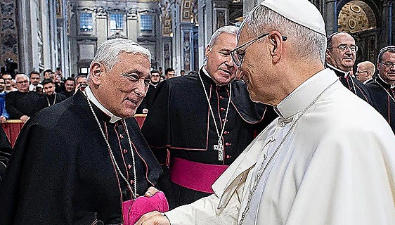 El Vaticano archiva la denuncia por pederastia contra el obispo emérito de Cádiz