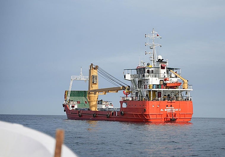 Trump anuncia el bloqueo de todos los buques que pasen por Ormuz: «Interceptaremos a cualquiera que haya pagado un peaje a Irán»