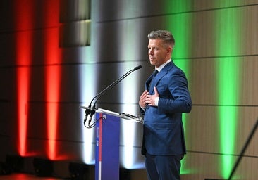 Rusia asume con cautela la derrota de su aliado Orbán y ofrece «diálogo» al nuevo líder de Hungría, Péter Magyar