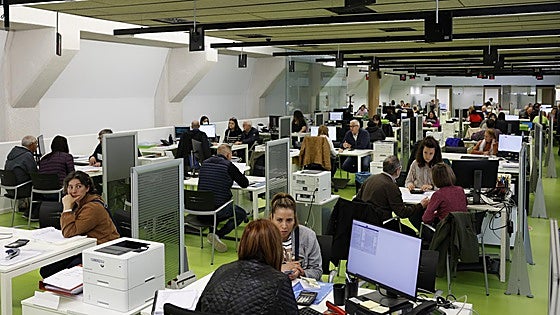Los funcionarios del Estado estrenarán jornada de 35 horas a partir de este jueves