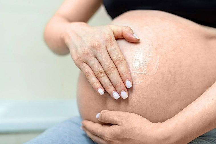 Menos estrías y manchas con aceite Bio-Oil: cuidado de la piel