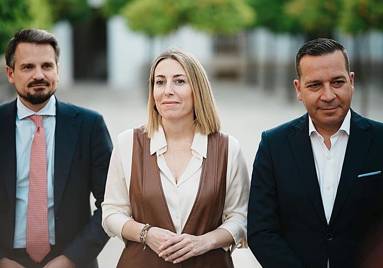 Un acuerdo de once medidas para un Ejecutivo «de coalición único» en Extremadura