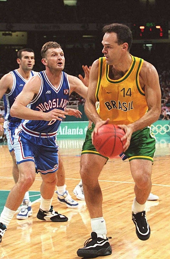 Muere la leyenda brasileña del baloncesto Oscar Schmidt