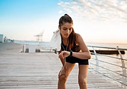Los mejores relojes para correr y controlar tus tiempos y el ritmo cardíaco