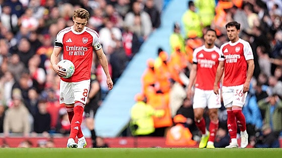 El Arsenal se hunde de nuevo en el peor momento